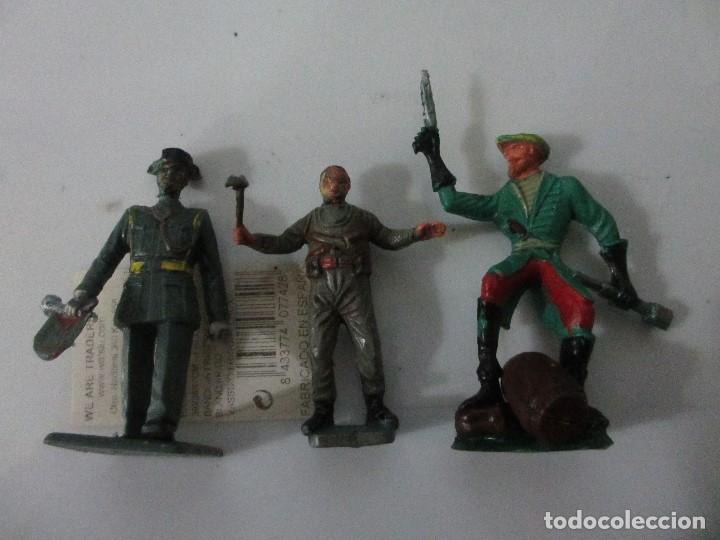 Figuras de goma y PVC: lote figuras varias - Foto 1