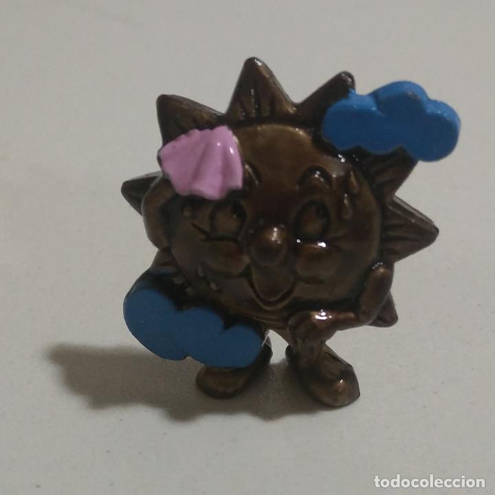 Figurines en Caoutchouc et PVC: sol kinder miniatura ferrero dorado mini