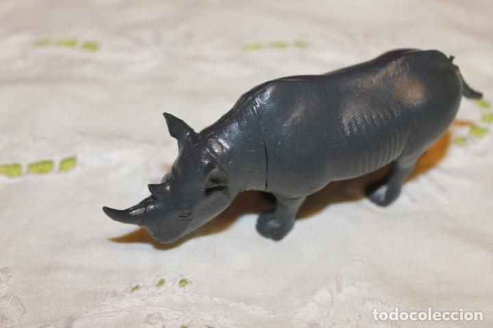 Figuras de goma y PVC: RINOCERONTE DE PLASTICO-GOMA - Foto 3