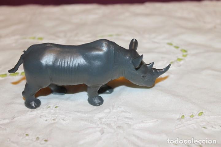 Figuras de goma y PVC: RINOCERONTE DE PLASTICO-GOMA - Foto 6