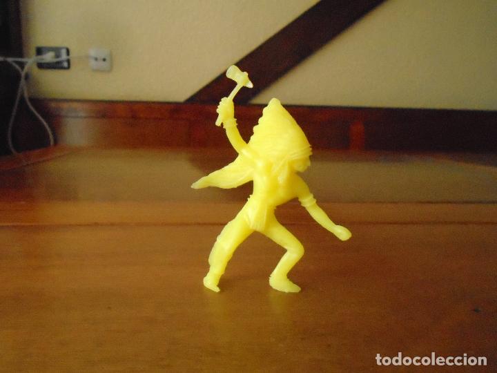 Figuras de goma y PVC: ANTIGUO INDIO DE PL&Aacute;STICO - Foto 1