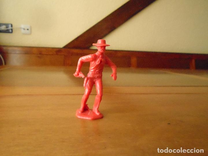 Gummi- und PVC-Figuren: ANTIGUO VAQUERO DE PL&Aacute;STICO