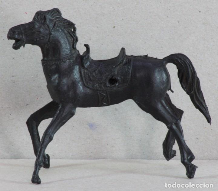 Figuras de goma y PVC: Caballos pl&aacute;stico - Foto 2