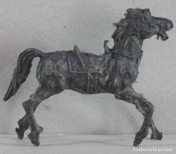 Figuras de goma y PVC: Caballos pl&aacute;stico - Foto 5