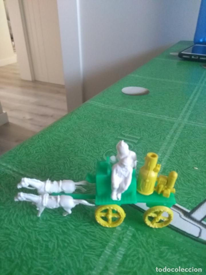 Figuras de goma y PVC: ANTIGUA BOMBA DE BOMBEROS - Foto 1