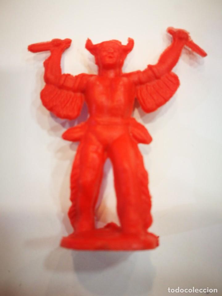 Figuras de goma y PVC: Comansi ? Indio de pl&aacute;stico rojo - Foto 1