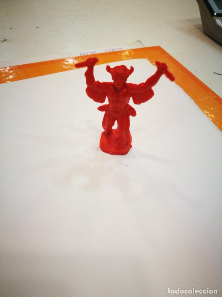 Figuras de goma y PVC: Comansi ? Indio de pl&aacute;stico rojo - Foto 2