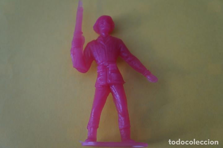Figuras de goma y PVC: MU&Ntilde;ECO PLASTICO DE SOLDADO DE COMANSI LOTE 2 - Foto 1