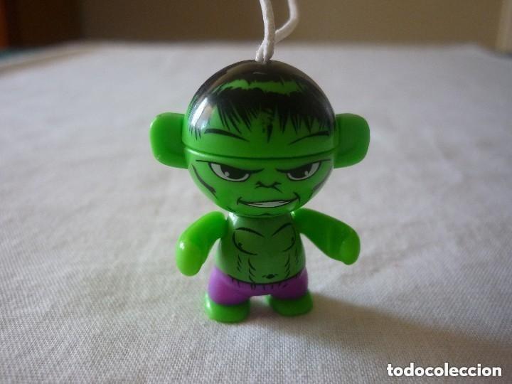 Figuras de goma Kinder: FIGURA KINDER H&Eacute;ROES MARVEL. HULK - Foto 1