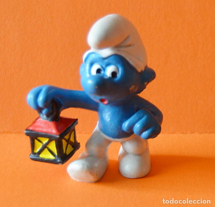 Figuras de Goma y PVC: PITUFO CON FAROL O CANDIL - PEYO - PORTUGAL 1977
