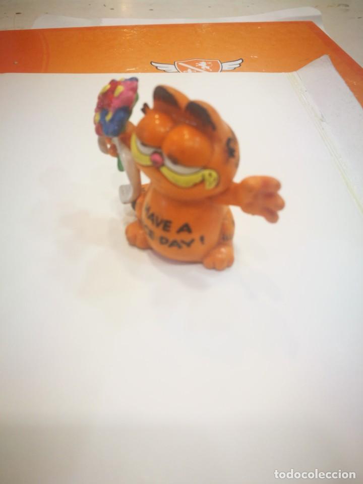 Figuras de goma y PVC: Bully Garfield ramo de flores 1981 - Foto 2