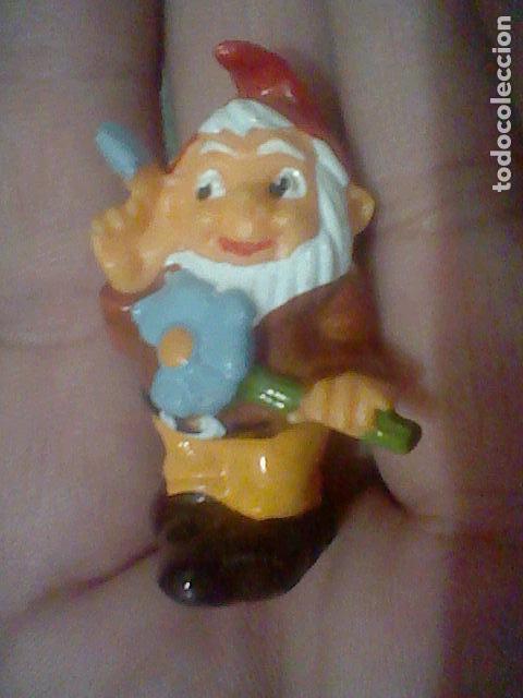 Figuras de Borracha e PVC: FIGURA GNOMO NOMO FLOR PINTADA A MANO PROMOCIONAL CHOCOLATE