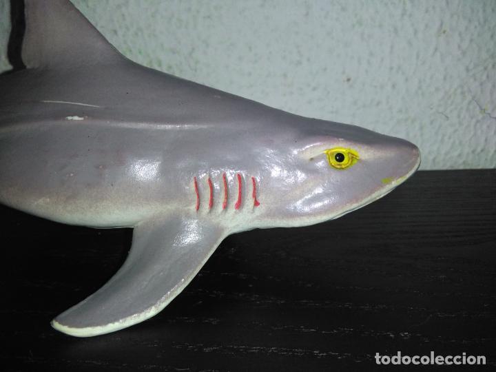 Figuras de goma y PVC: Mu&ntilde;eco figura tibur&oacute;n Ca2 - Foto 7
