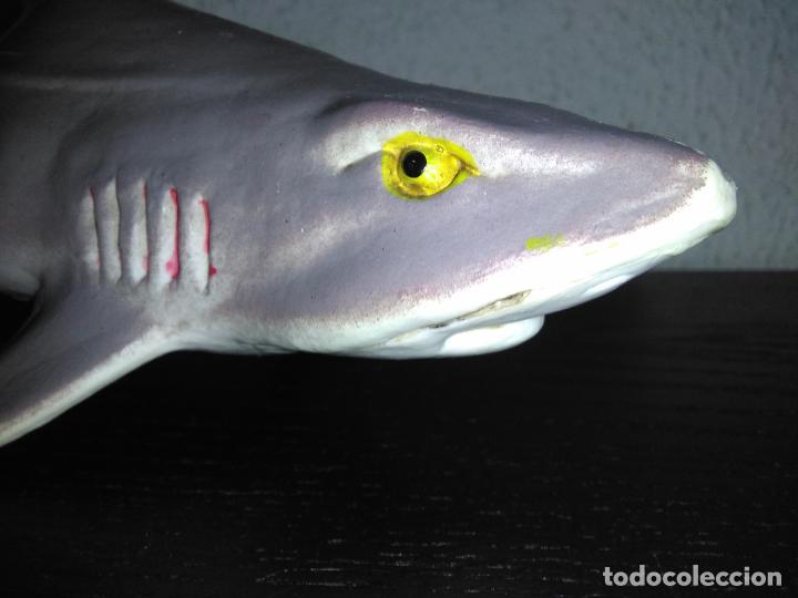 Figuras de goma y PVC: Mu&ntilde;eco figura tibur&oacute;n Ca2 - Foto 8