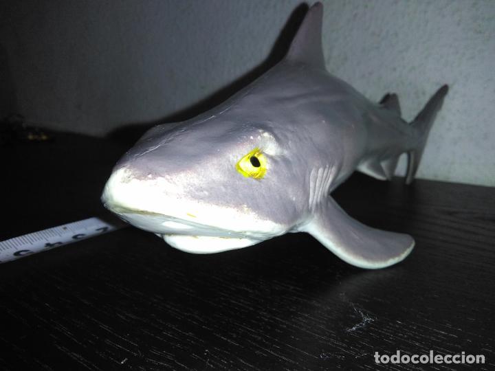 Figuras de goma y PVC: Mu&ntilde;eco figura tibur&oacute;n Ca2 - Foto 11