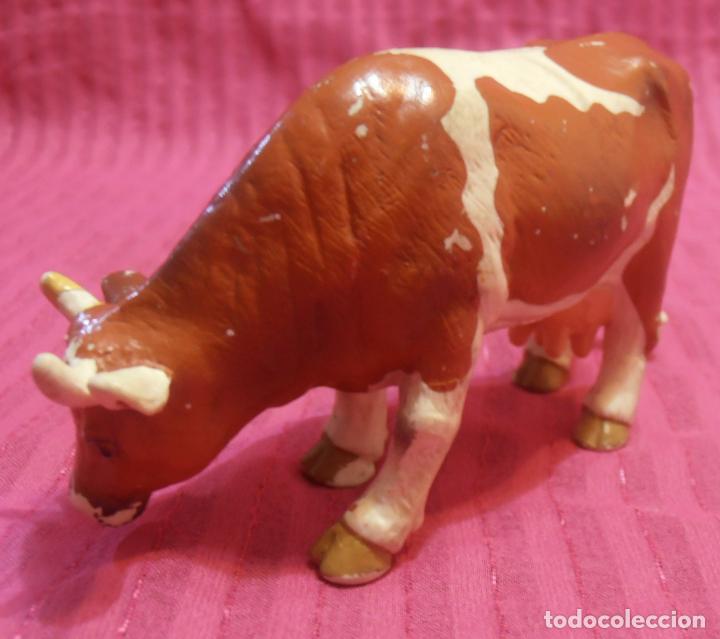 Figuras de goma y PVC: 1 VACA BULLYLAND - Foto 2