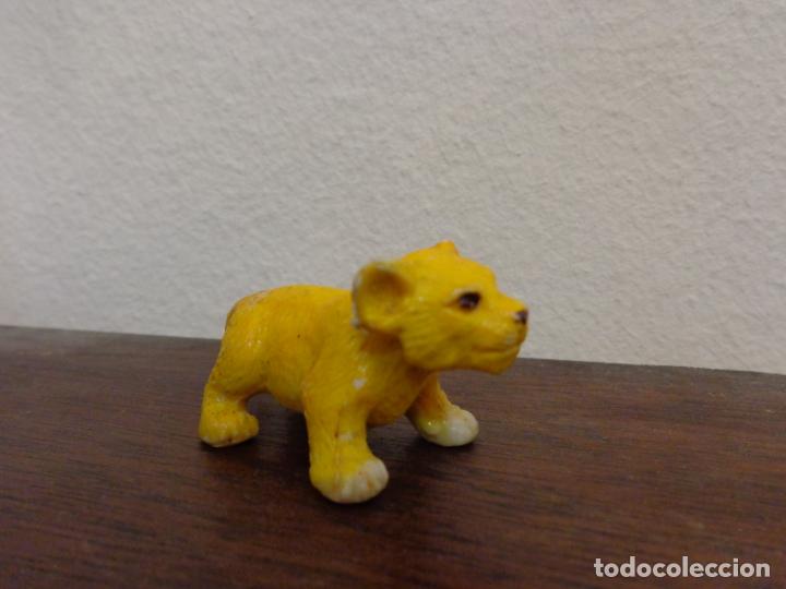 Figuras de goma y PVC: Figura Peque&ntilde;o Le&oacute;n Comansi - Foto 1
