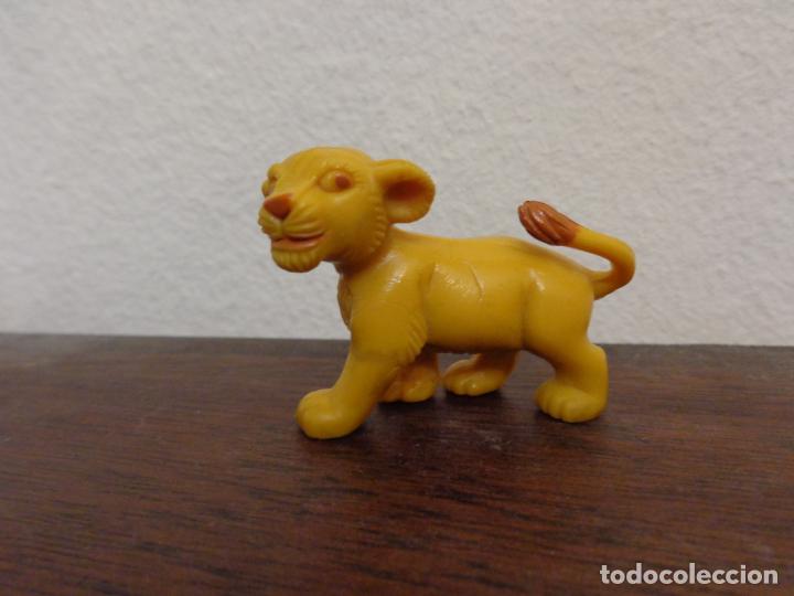 Figuras de goma y PVC: Figura Peque&ntilde;o Le&oacute;n Comansi - Foto 1
