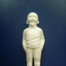 Figuras de Goma y PVC: FIGURA DE DUNKIN DE TINTIN , PREMIUM .. DETRAS PONE ESSO. Lote 158454122