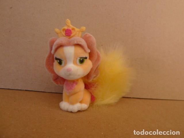Figuras de goma y PVC: Figura perrita terciopelo - Foto 3