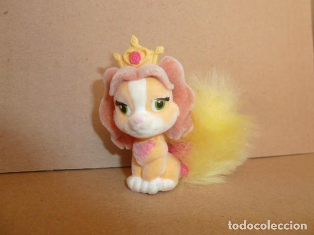 Figuras de goma y PVC: Figura perrita terciopelo - Foto 2