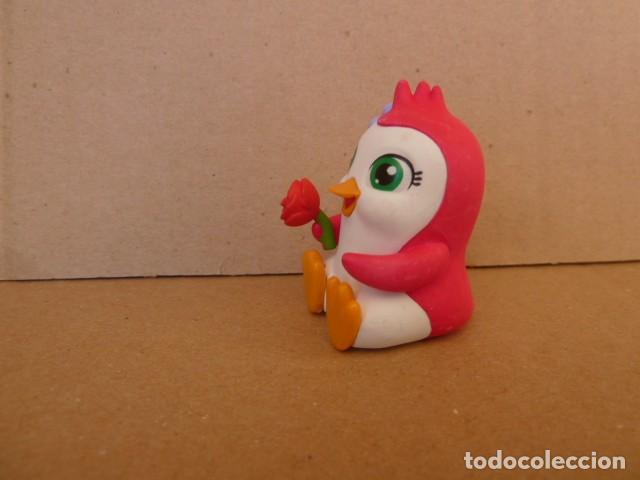 Figuras de goma y PVC: Pinguino del arco iris. Magiki - Foto 4