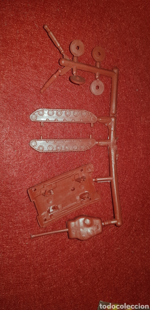Figuras de goma y PVC: Tanque Montaplex - Foto 1