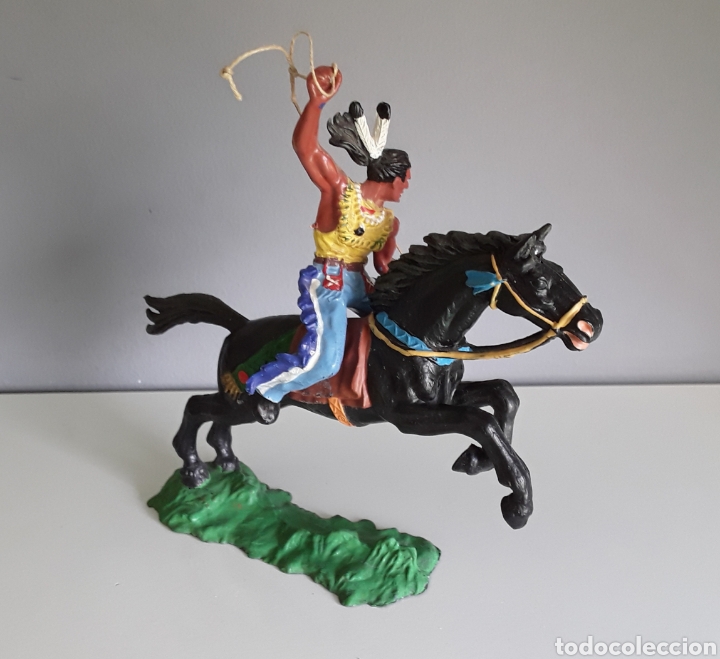 Figuras de goma y PVC: Indio a caballo , Elastolin 7 cms , del oeste, vaqueros, s&eacute;ptimo caballeria, comp. Reamsa - Foto 1