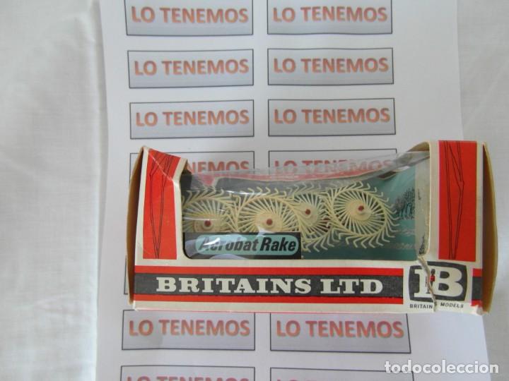 Figuras de goma y PVC: accesorio para tractor BRITAINS LTD ACROBAT RAKE - Foto 3