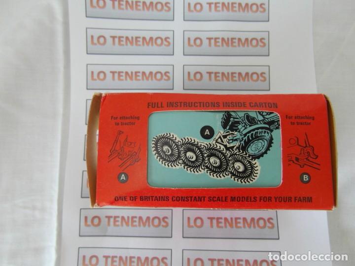 Figuras de goma y PVC: accesorio para tractor BRITAINS LTD ACROBAT RAKE - Foto 5