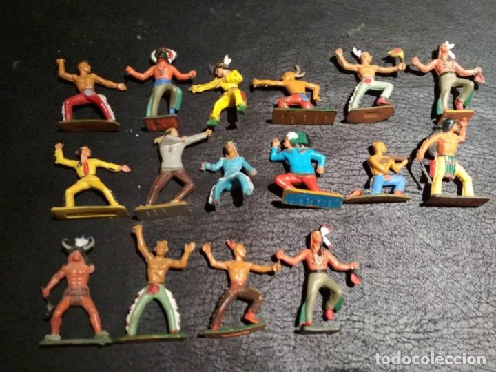 Figuras de goma y PVC: Lote indios - Starlux - Foto 1