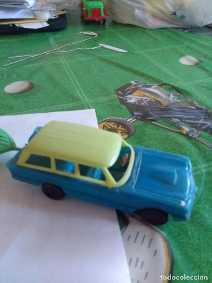 Figuras de goma y PVC: ANTIGUO COCHE CON REMOLQUE - Foto 4