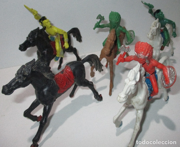 Figuras de goma y PVC: Lote figuras de pl&aacute;stico, indios a caballo, LAFREDO?? - Foto 1