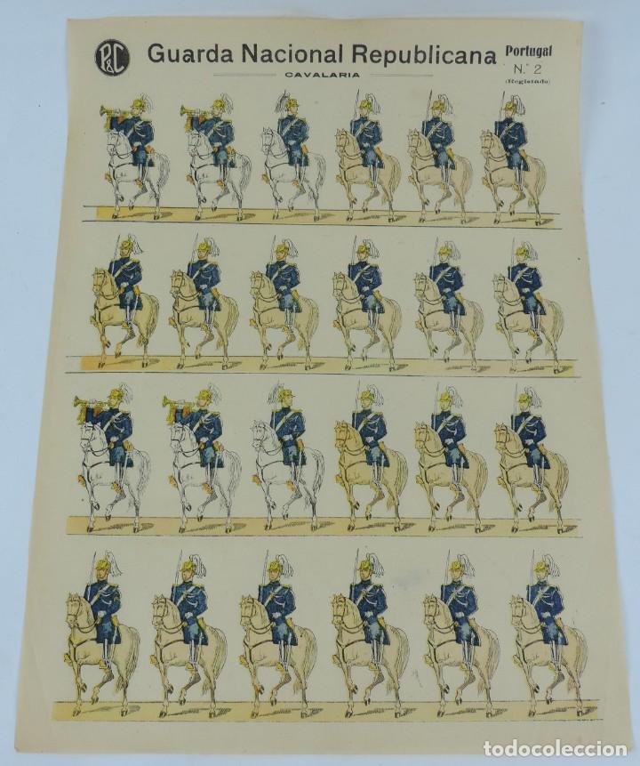 Figure di Gomma e PVC: ANTIGUO RECORTABLE DE PAPEL PORTUGAL, GUARDA NACIONAL REPUBLICANA, CAVALARIA, P & C, PORTUGAL N&ordm; 2,