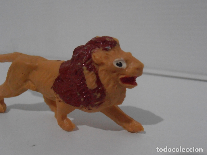 Figuras de goma y PVC: FIGURA LEON PECH HERMANOS - Foto 2