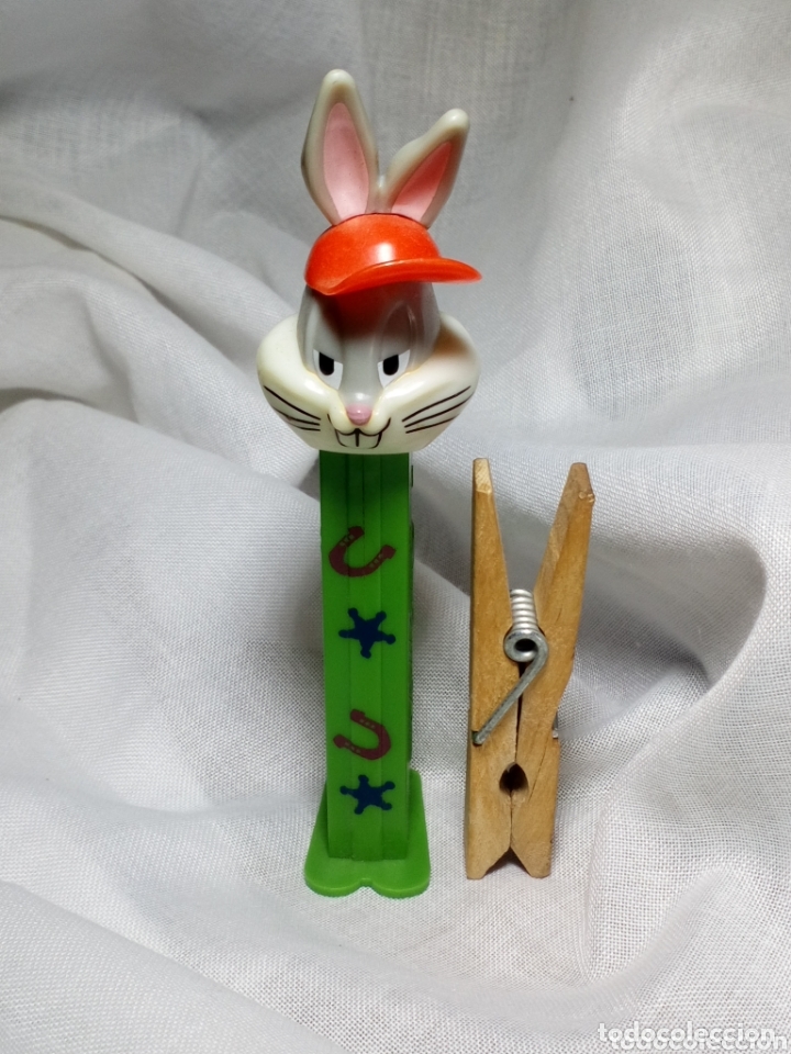 Figuras de goma y PVC dispensador PEZ: Dispensador pez Bugs Bunny - Foto 1