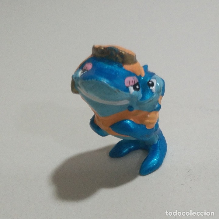 Kinder Figures: mama bebe FIGURA TIBURON TIBURALI SQUALIBABA KINDER TIBUR ALI MONOBLOC FERRERO HUEVO SORPRESA MU&Ntilde;ECO