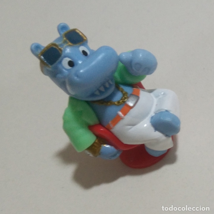 Kinder Figures: kinder happy hippo talent show mu&ntilde;eco monobloc hipopotamo pijo marbella