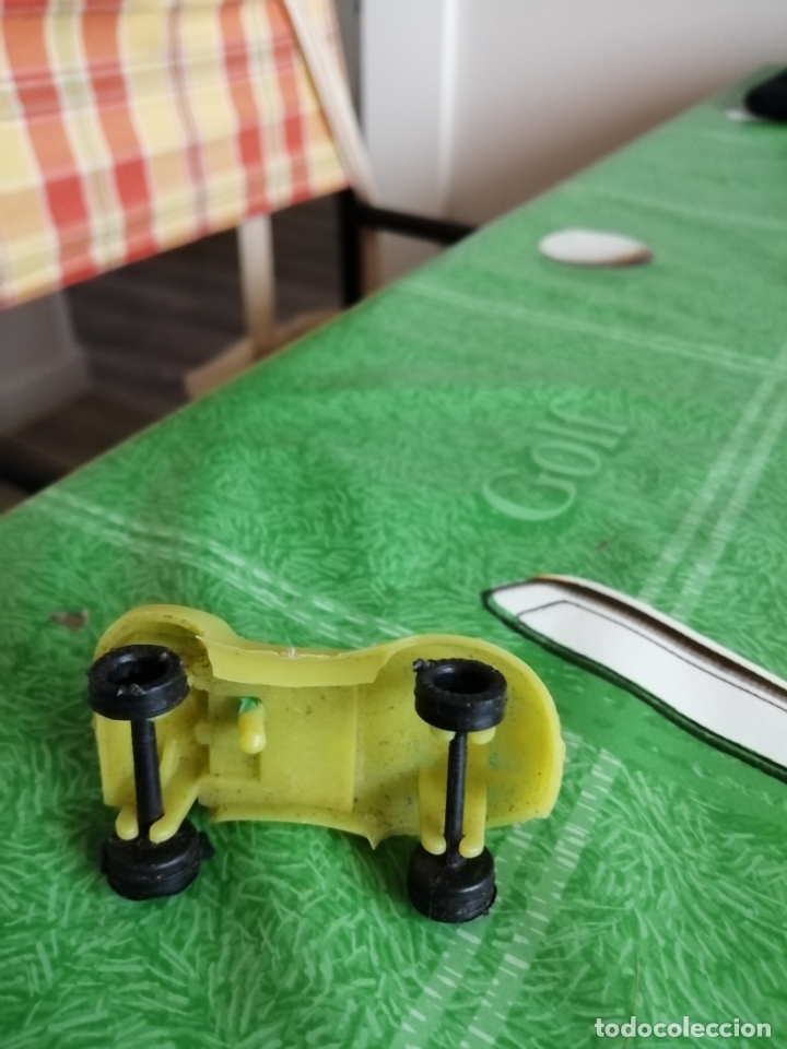 Figuras de goma y PVC: ANTIGUO COCHE DE PLASTICO T&Iacute;PICO DE LOS KIOSKOS - Foto 3