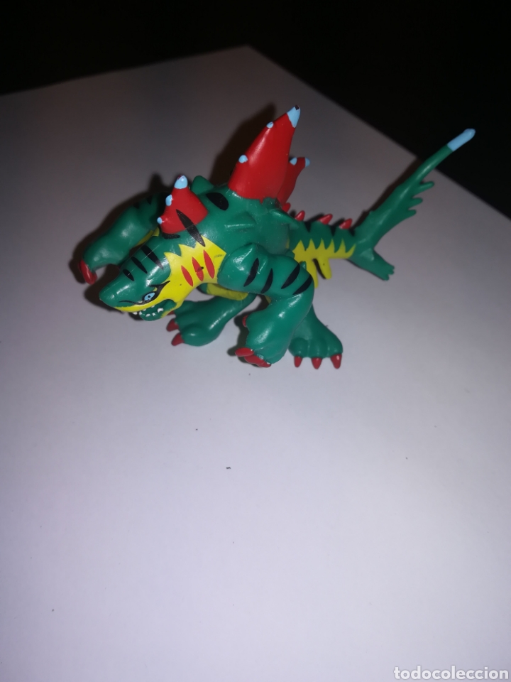 Figuras de goma y PVC: FIGURA PVC INVIZIMALS - Foto 1