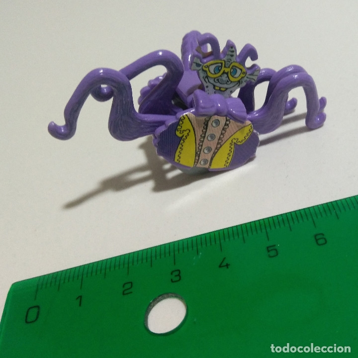 Kinder Figures: ara&ntilde;a kinder monstruo montable monster