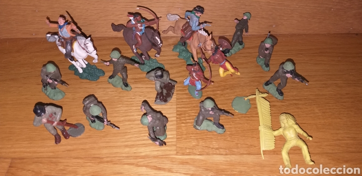 Figuras de goma y PVC: Indios y militares Herard made england - Foto 2