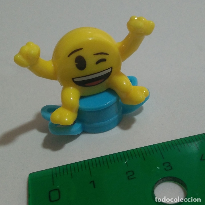 Kinder Figures: kinder emojoy emoji 2018 tampon mu&ntilde;eco emoticono musica verano joy sonriente