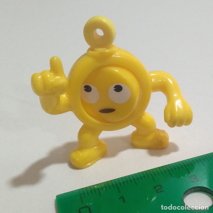 Kinder Figures: kinder emojoy emoji 2018 colgante mu&ntilde;eco emoticono musica verano joy miniatura mini