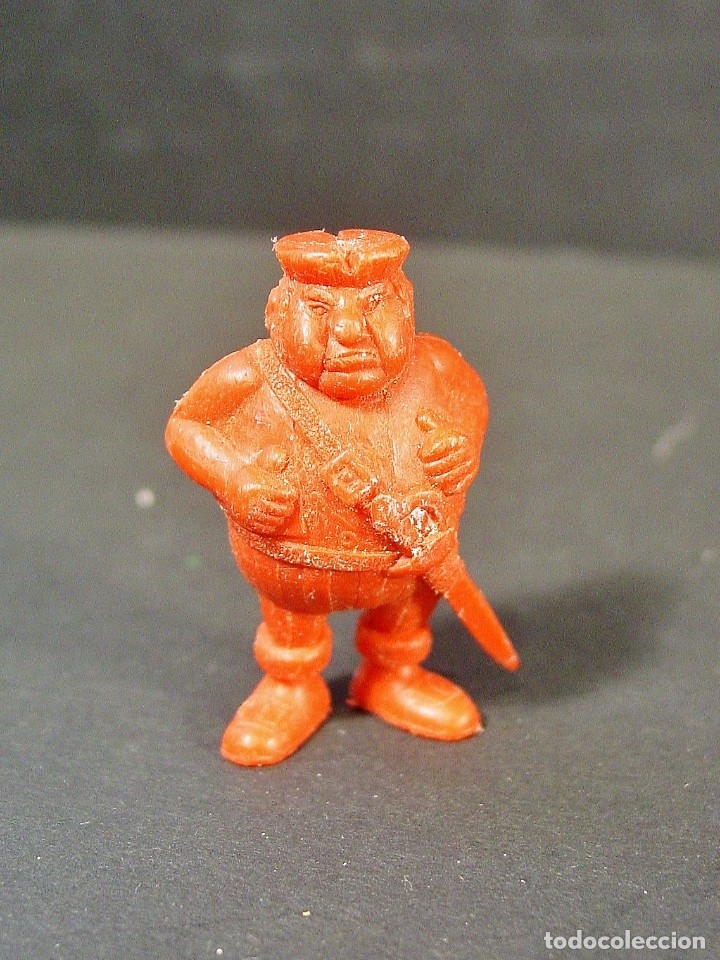Figuras de goma y PVC: 9 FIGURITAS PIRATAS Y WARNER DE DUNKIN. - Foto 10