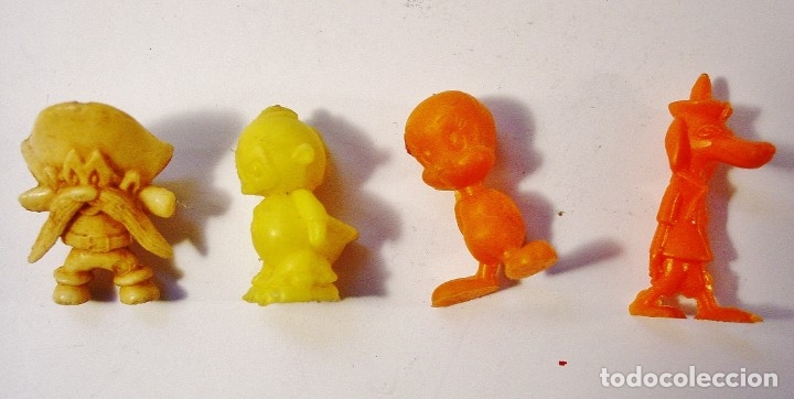 Figuras de goma y PVC: 9 FIGURITAS PIRATAS Y WARNER DE DUNKIN. - Foto 12