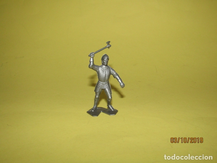 Rubber and PVC Figures: Antiguo Guerrero Medieval con Armadura en Pl&aacute;stico de Louis MARX - U.S.A. Estados Unidos - A&ntilde;o 1965