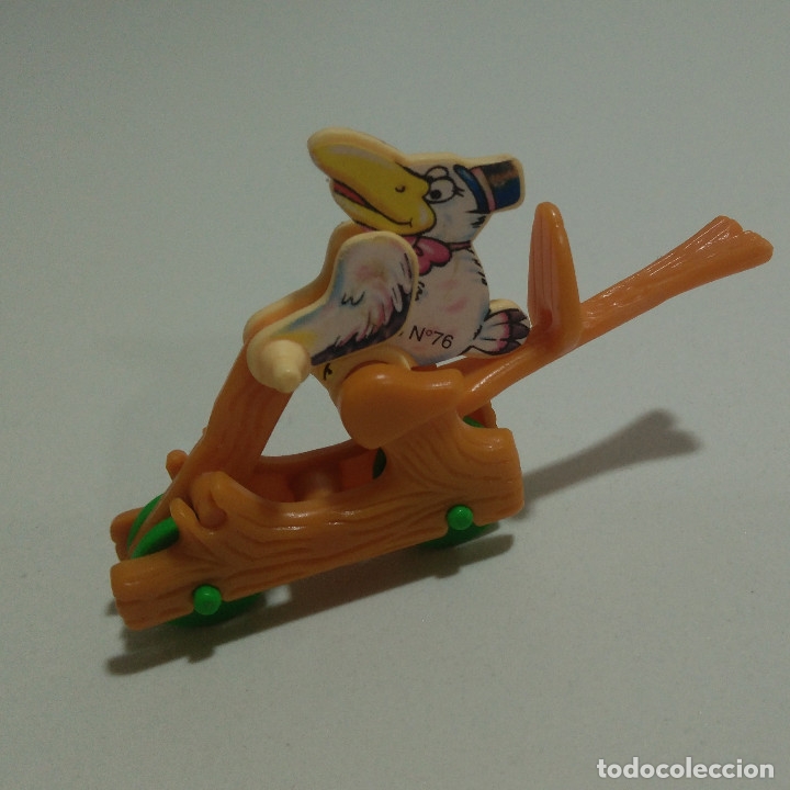 Figuras de goma Kinder: kinder pajaro urraca ruedas - Foto 1