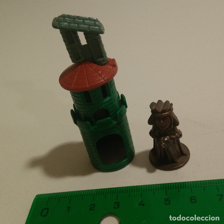 Kinder &Uuml;berraschung: kinder metal monja torre muralla puerta metalico