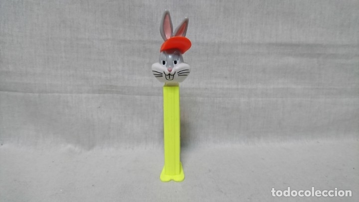Figuras de goma y PVC dispensador PEZ: DISPENSADOR PEZ, BUGS BUNNY - Foto 1